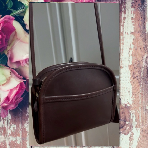 COACH VINTAGE ABBIE CROSSBODY BAG
IN GORGEOUS DARK BROWN MAHOGANY 9017 - Picture 3 of 15